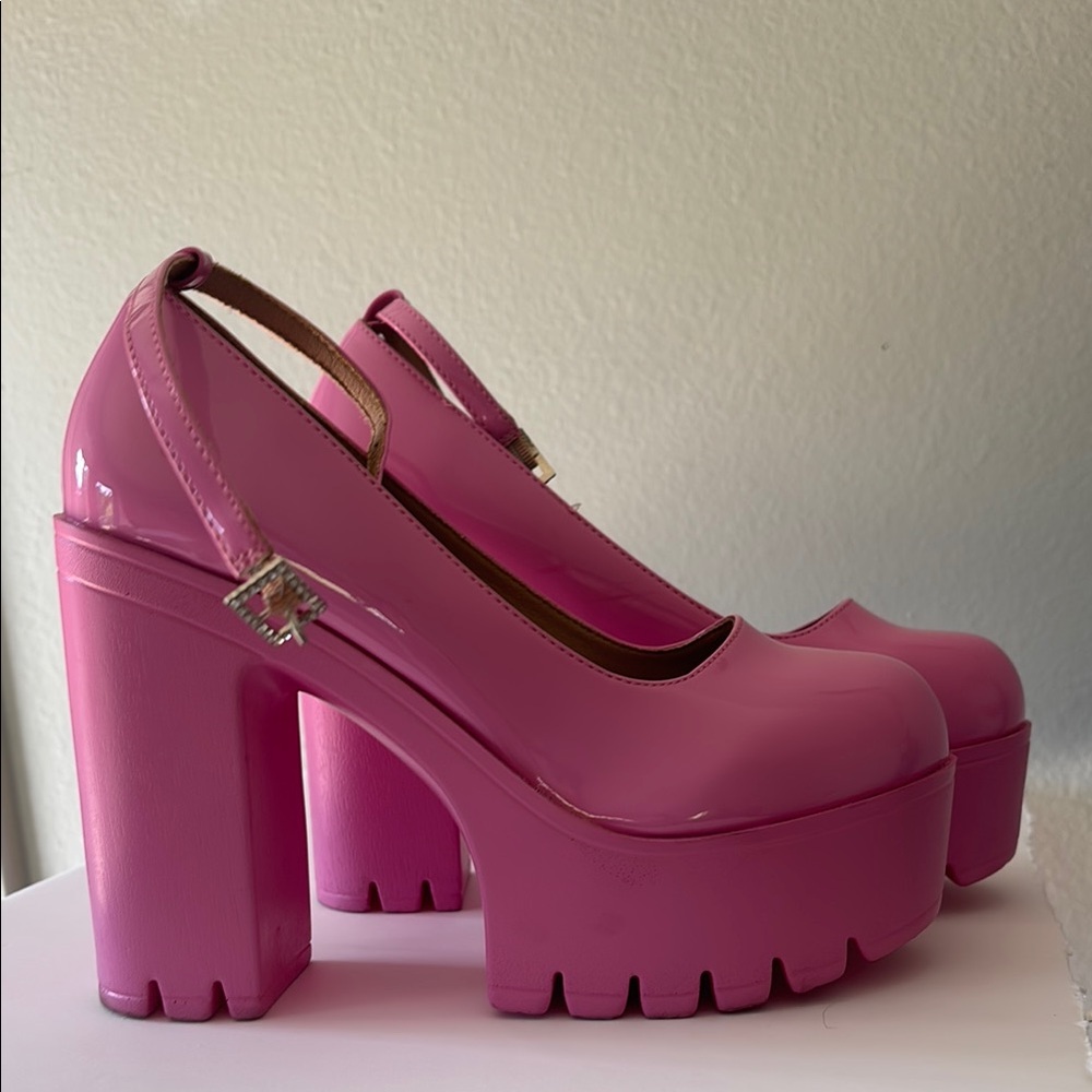 Chunky heels size 8, eur39